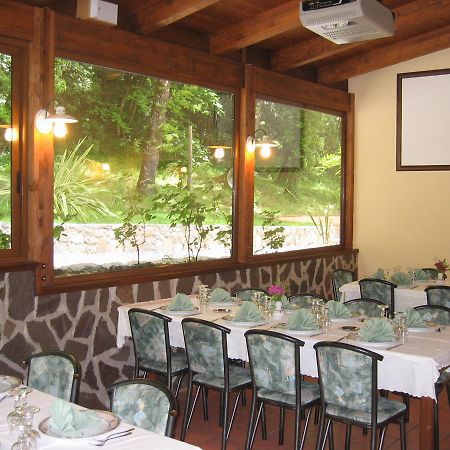 Hotel Chiar Di Luna Laino Borgo Экстерьер фото