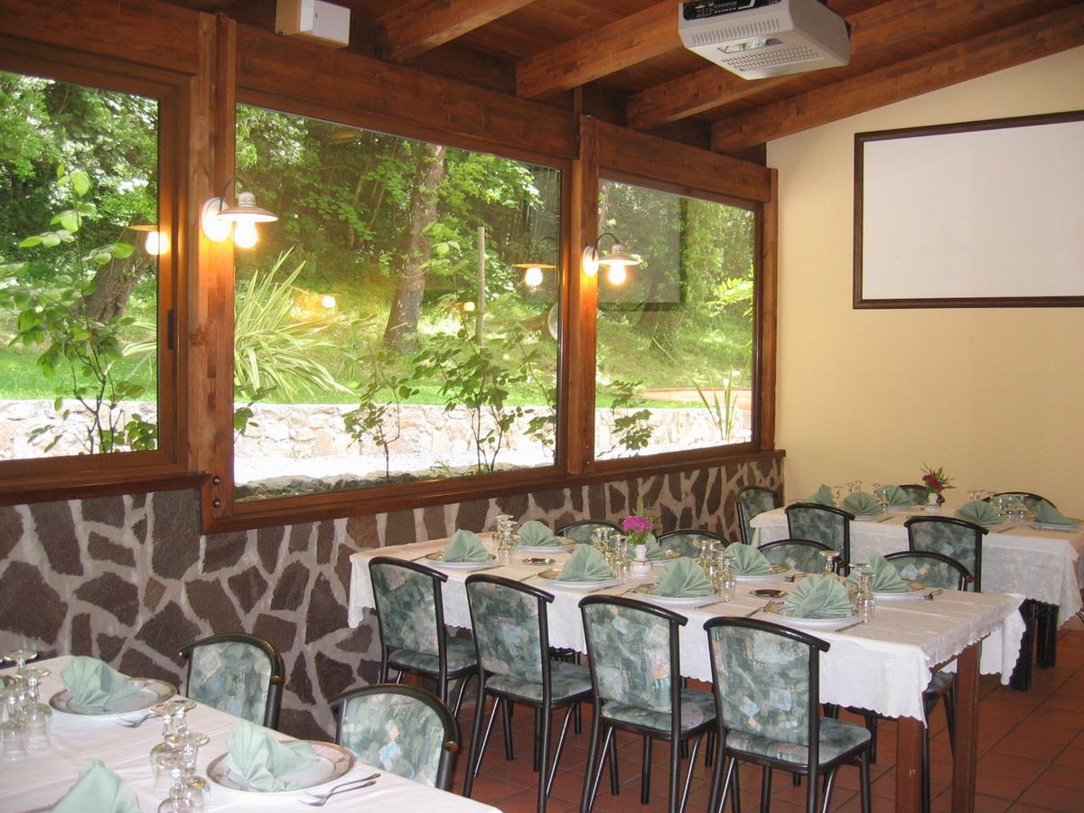 Hotel Chiar Di Luna Laino Borgo Экстерьер фото